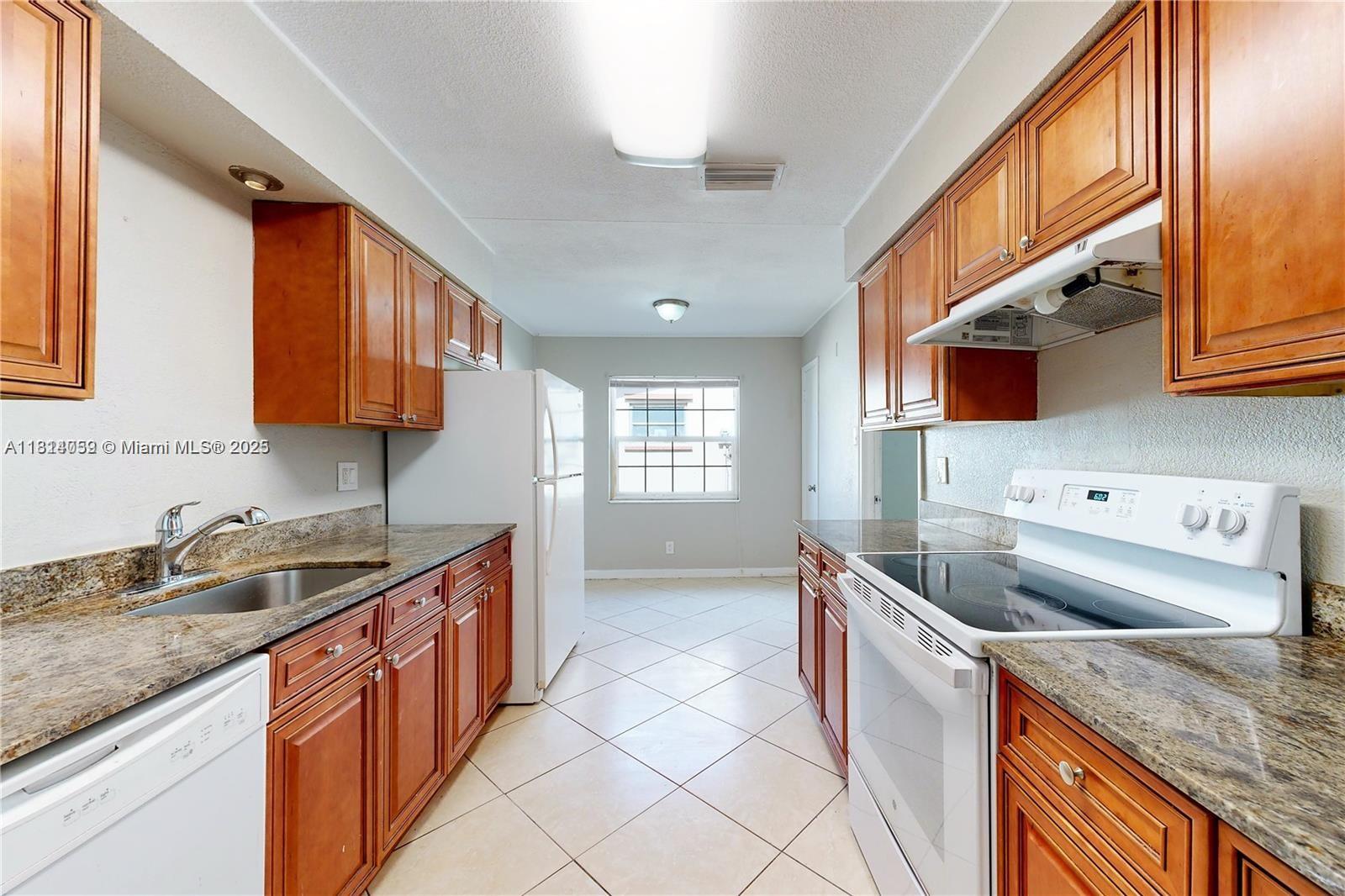 KIMBERLY VILLAGE SEC ONE - Residential Lease