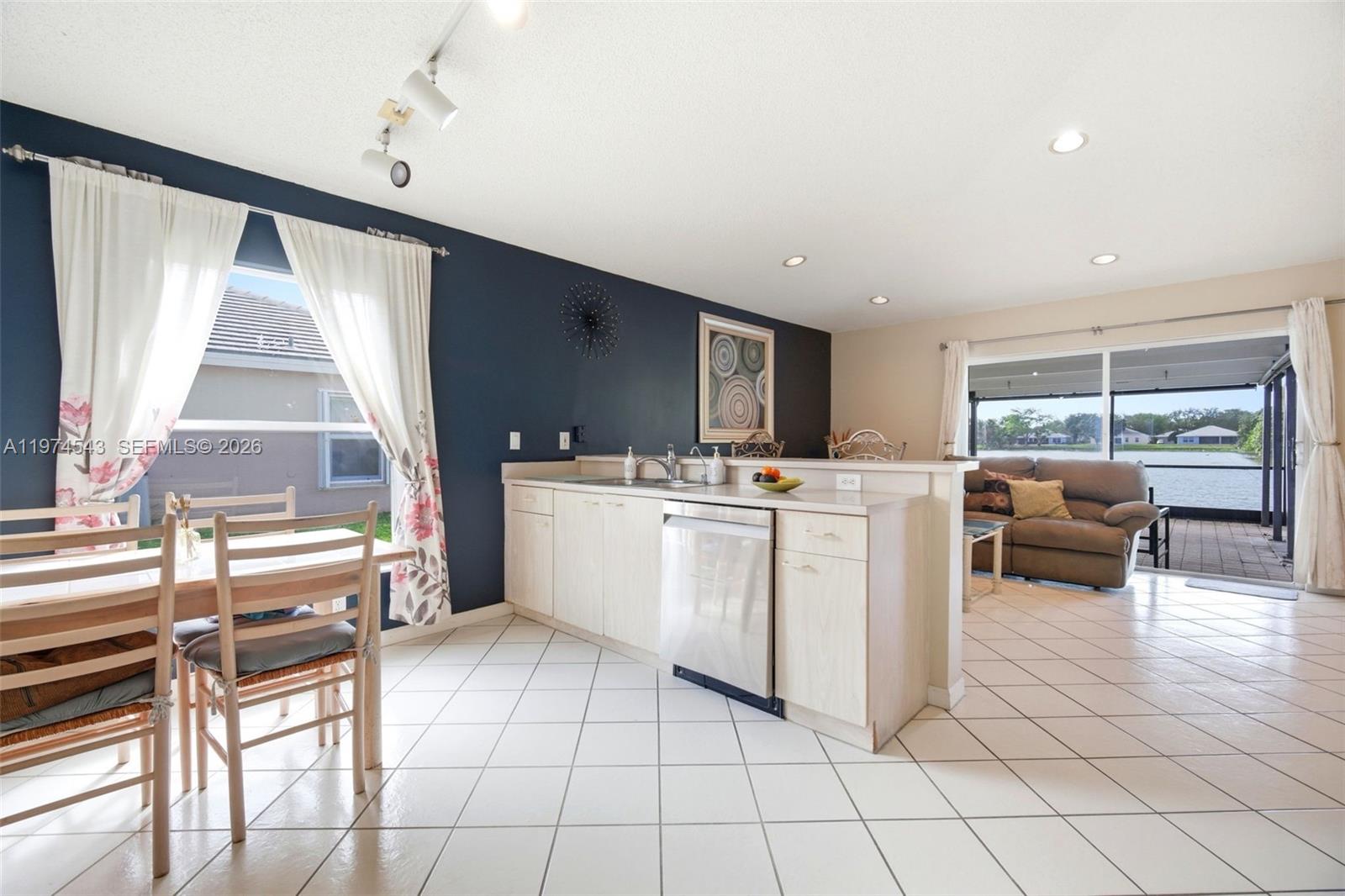 PROSPER POINTE - Residential