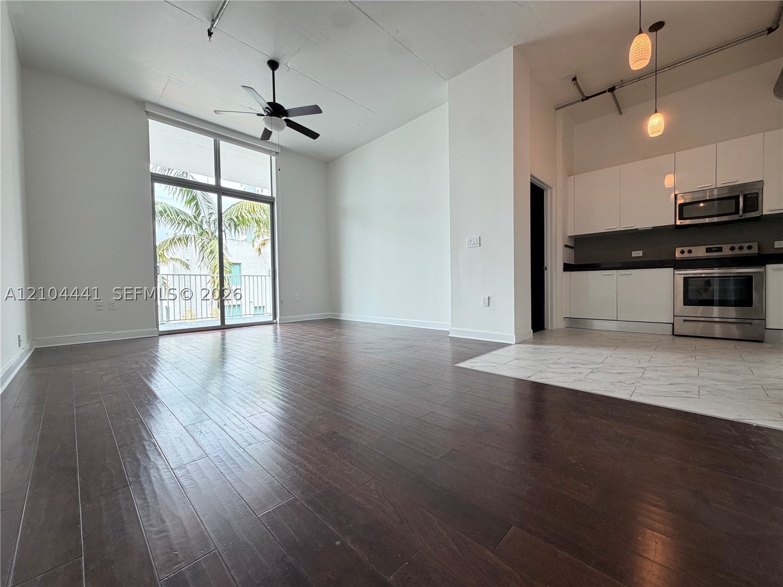 2100 Van Buren St 320