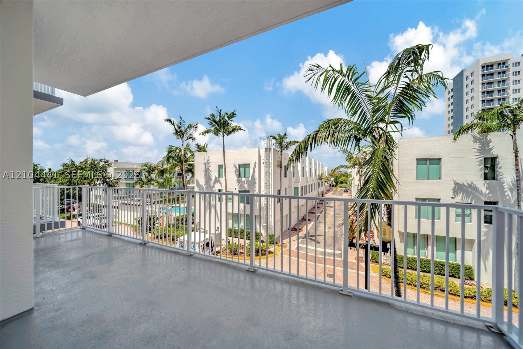 2100 Van Buren St 320