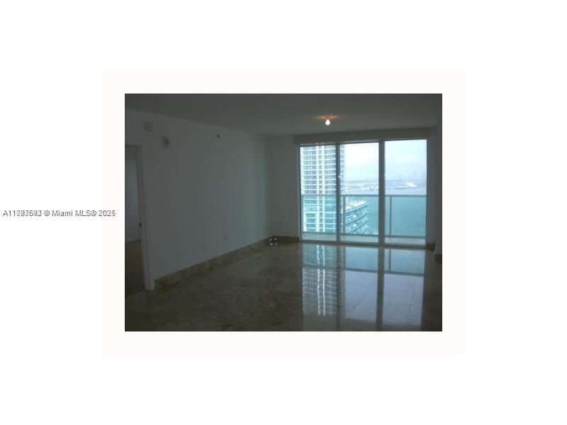 31 SE 5th St 1811