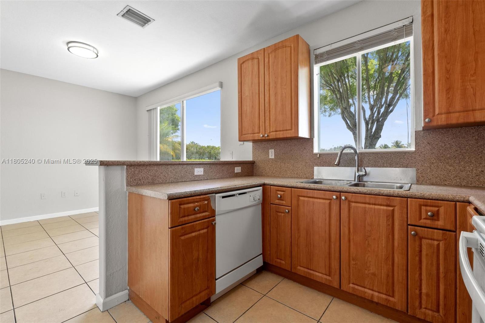 SHOMA TOWNHOMES AT KEYSCO - Residential