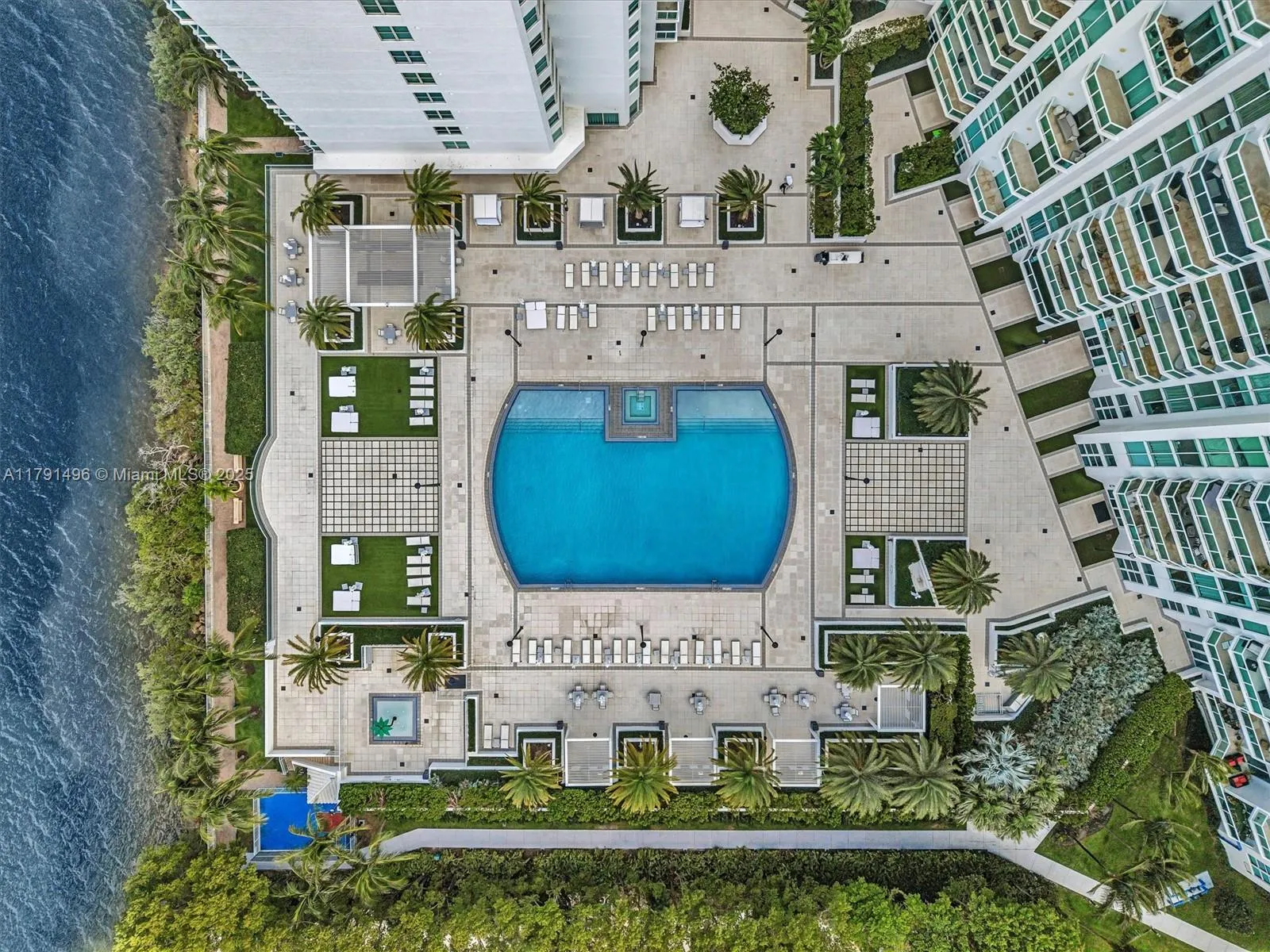 Aventura, Florida 33160, United States, 3 Bedrooms Bedrooms, ,3 BathroomsBathrooms,Residential,Active,123099