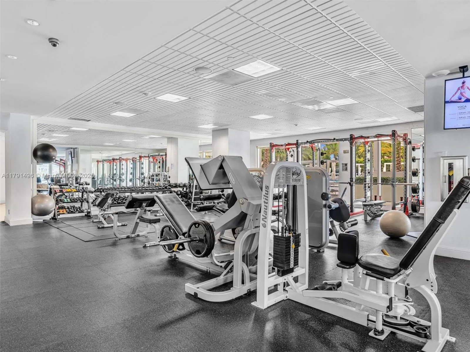 Aventura, Florida 33160, United States, 3 Bedrooms Bedrooms, ,3 BathroomsBathrooms,Residential,Active,123099