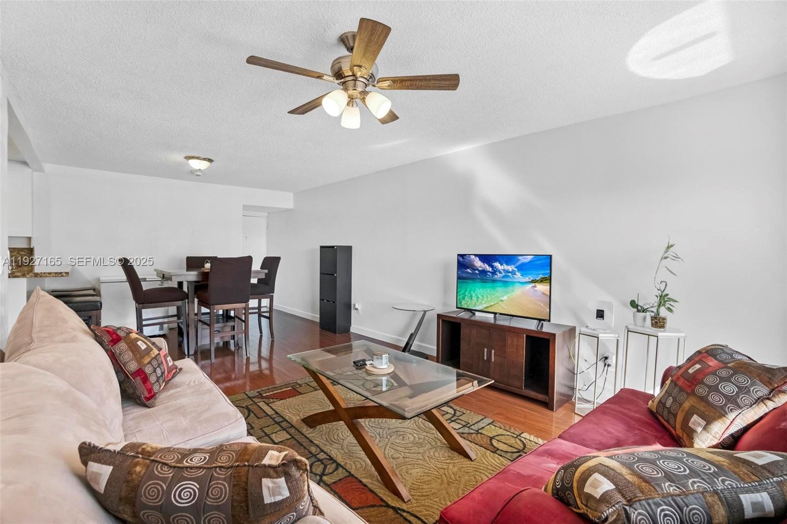 LA CANADIENNE CONDO - Residential Lease