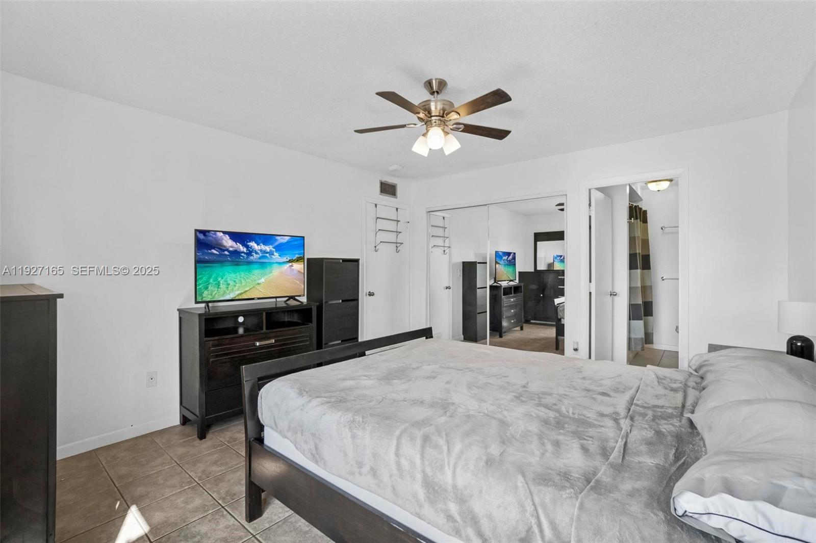 LA CANADIENNE CONDO - Residential Lease