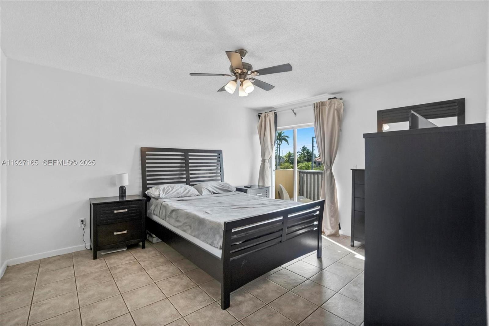 LA CANADIENNE CONDO - Residential Lease