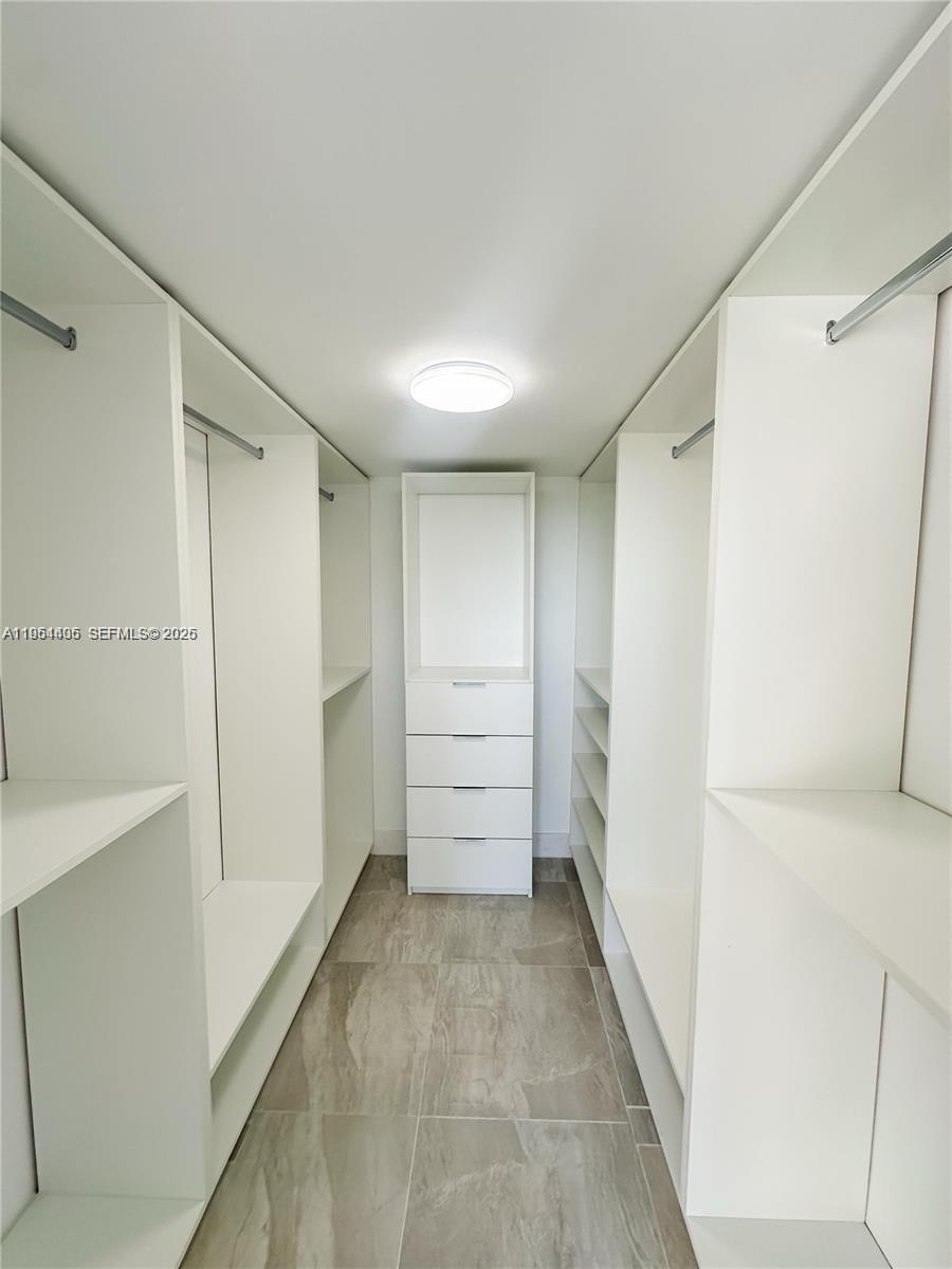 REEF NORTH CONDO - Residential