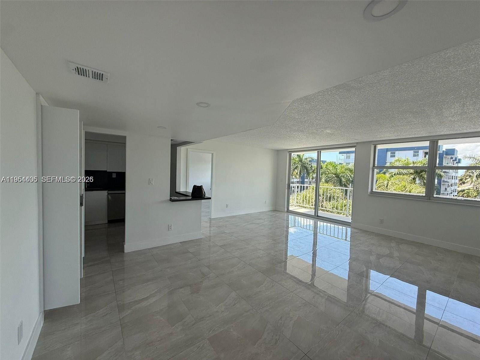 REEF NORTH CONDO - Residential
