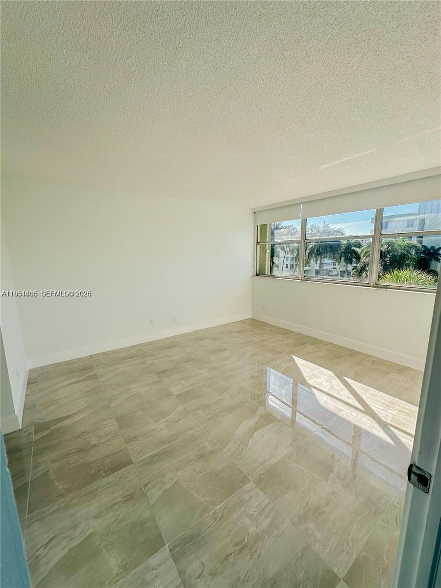 REEF NORTH CONDO - Residential