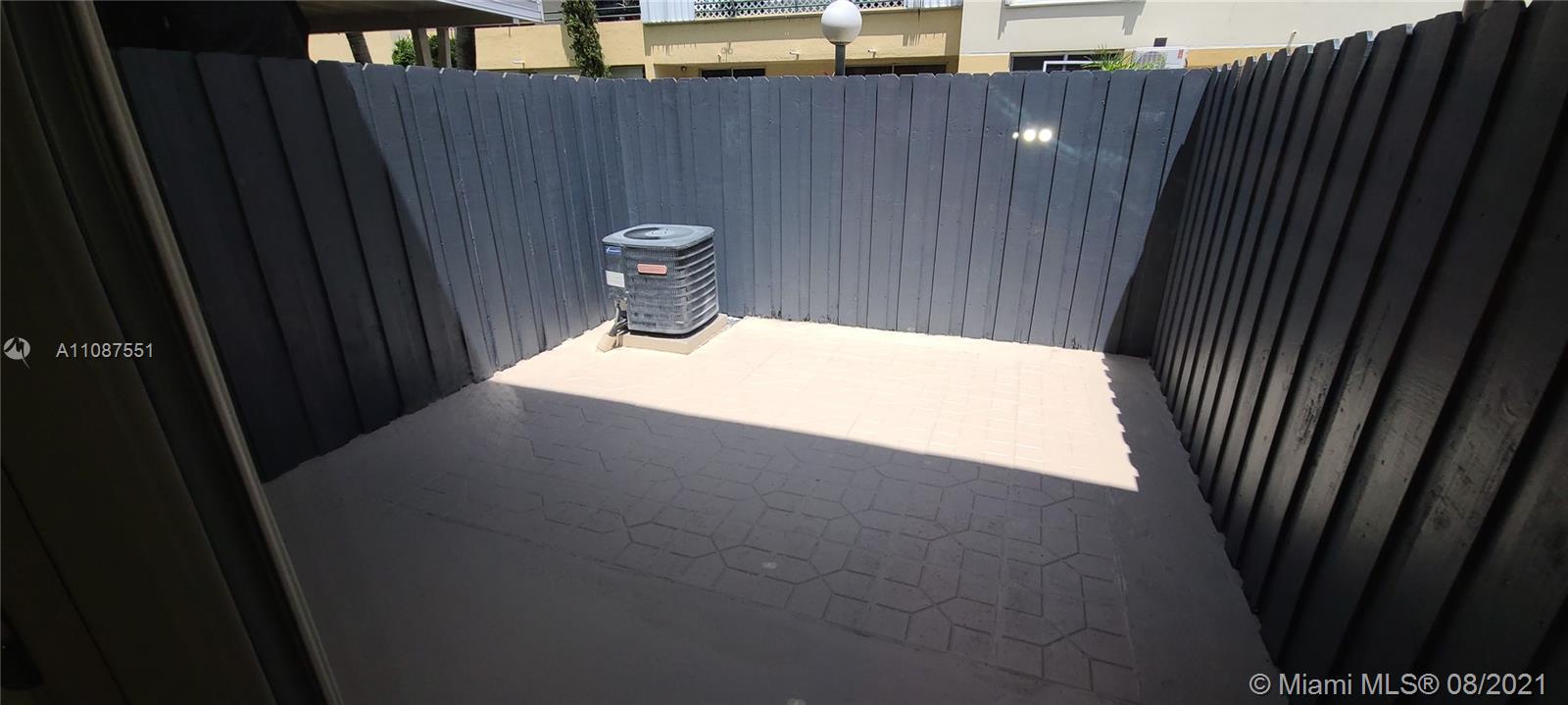 FOUNTAIN BLUE TOWNHOUSES - Residential