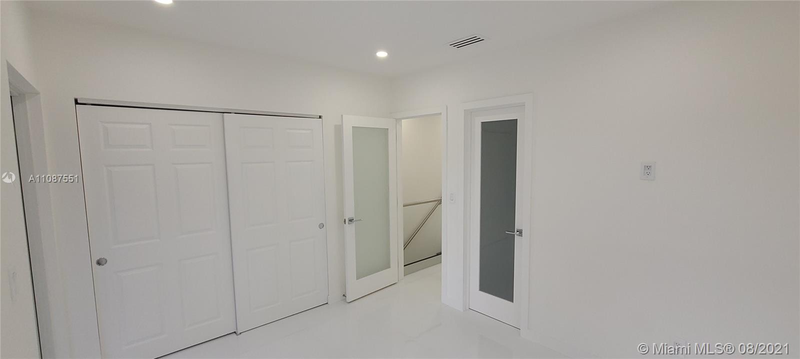 FOUNTAIN BLUE TOWNHOUSES - Residential