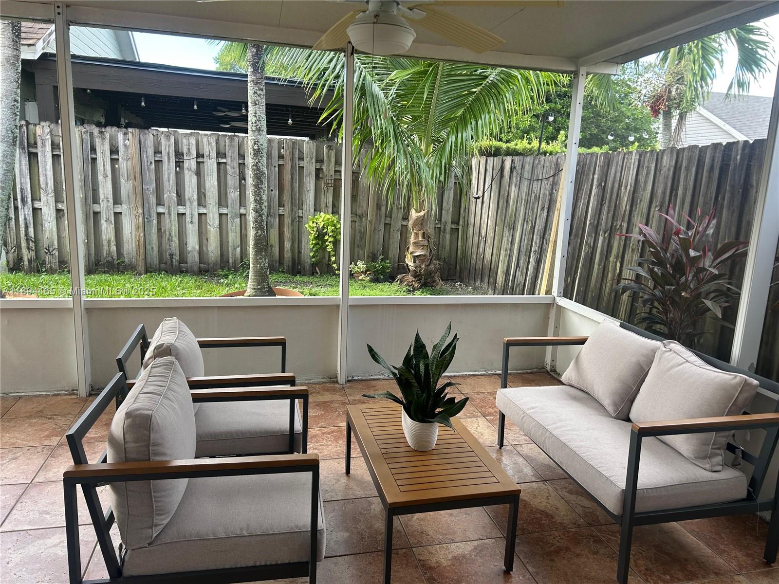 HAMPTON LAKES - Residential Lease
