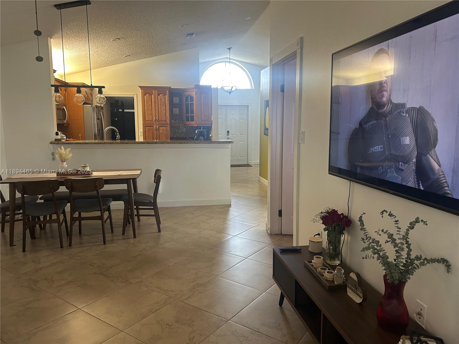 HAMPTON LAKES - Residential Lease