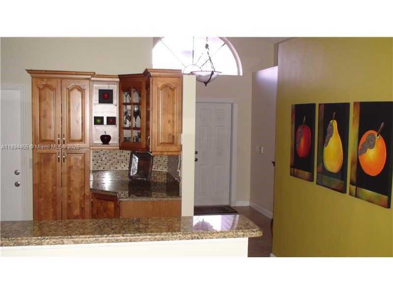 HAMPTON LAKES - Residential Lease