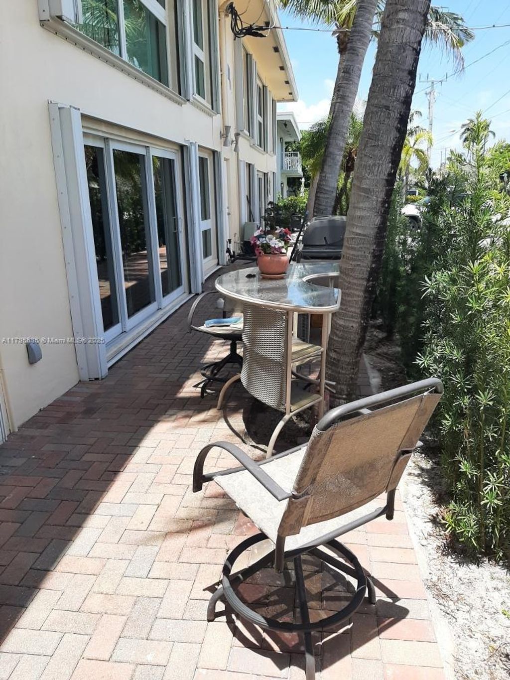 Photo of 861 SE 22nd Ave #2, Pompano Beach, FL 33062 (MLS # A11795636)