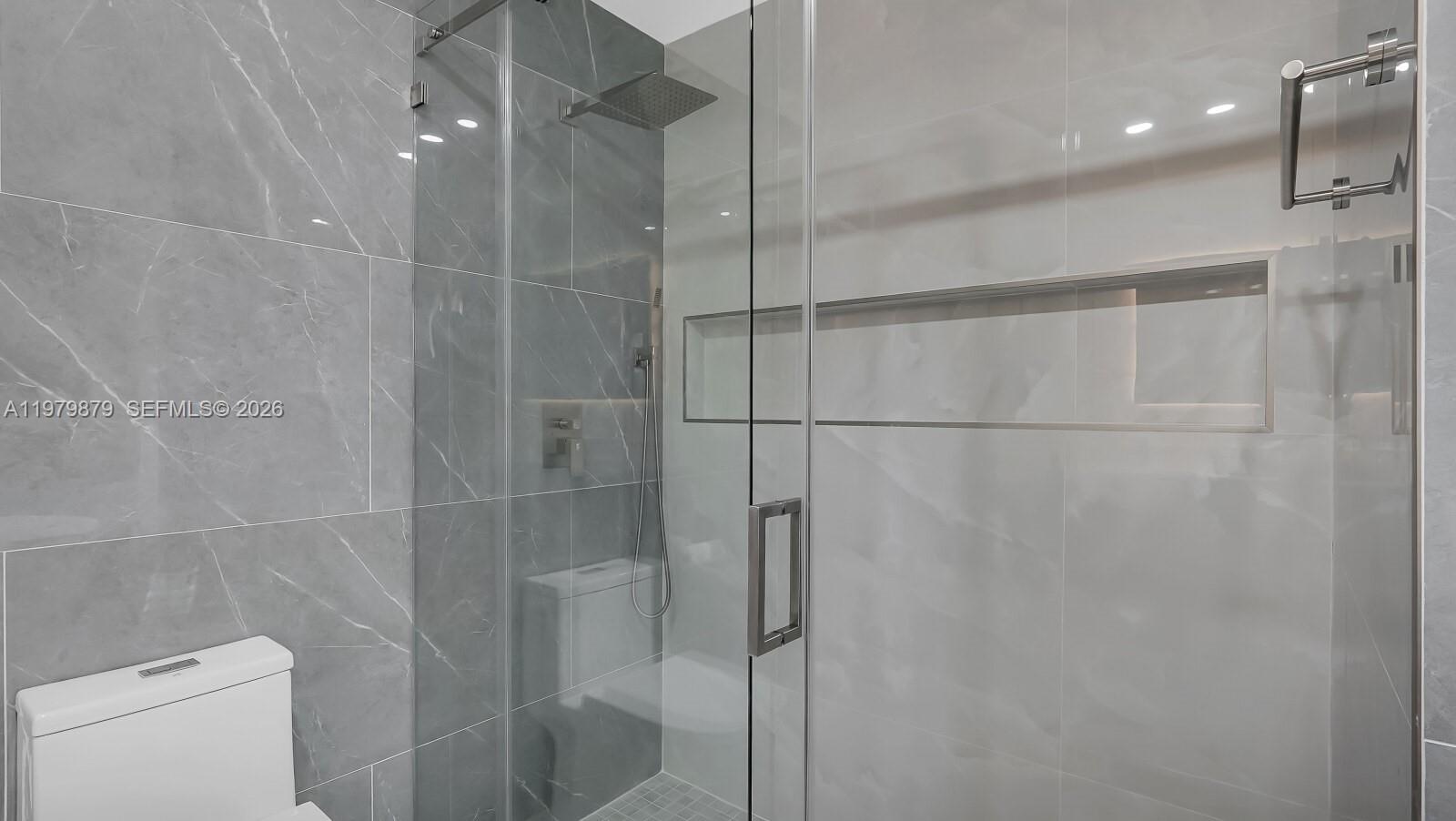 S & R OF INVERRARY - Residential