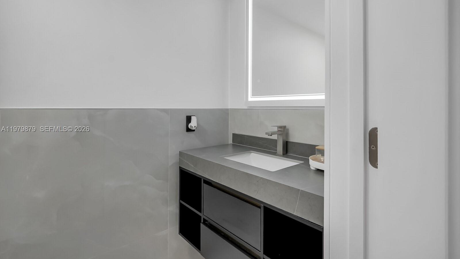 S & R OF INVERRARY - Residential