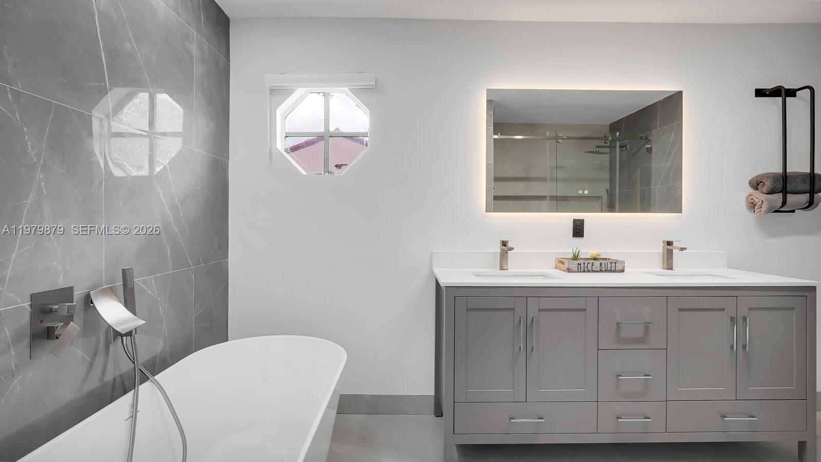 S & R OF INVERRARY - Residential