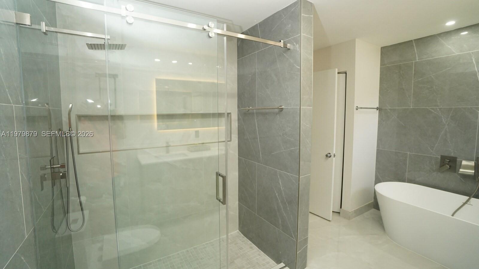 S & R OF INVERRARY - Residential