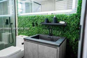 ISLAND SHORES CONDO - Residential Lease