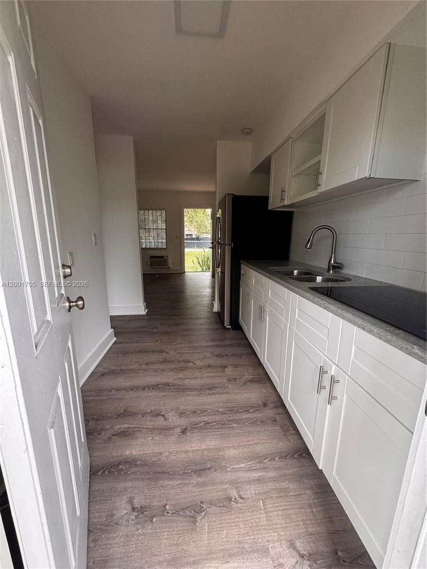 Cozy Studio to start a new life or have as a vacation little home. This is a one area , cute little kitchen and bath studio. Less than 600 sqft in total. Quite and secure area with great neighbors. 1st last and deposit . Police report and income proof necessary.