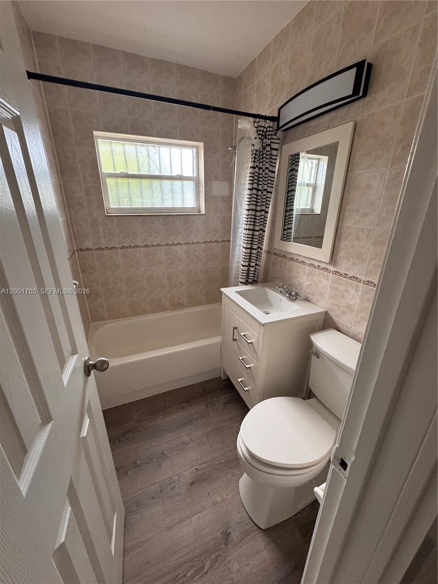 LITTLE RIVER GARDENS - Residential Lease