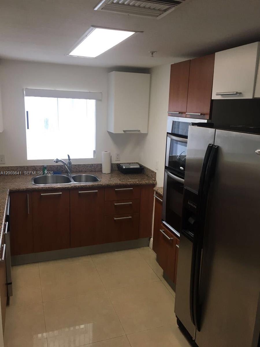 THE SAIL CONDO - Residential