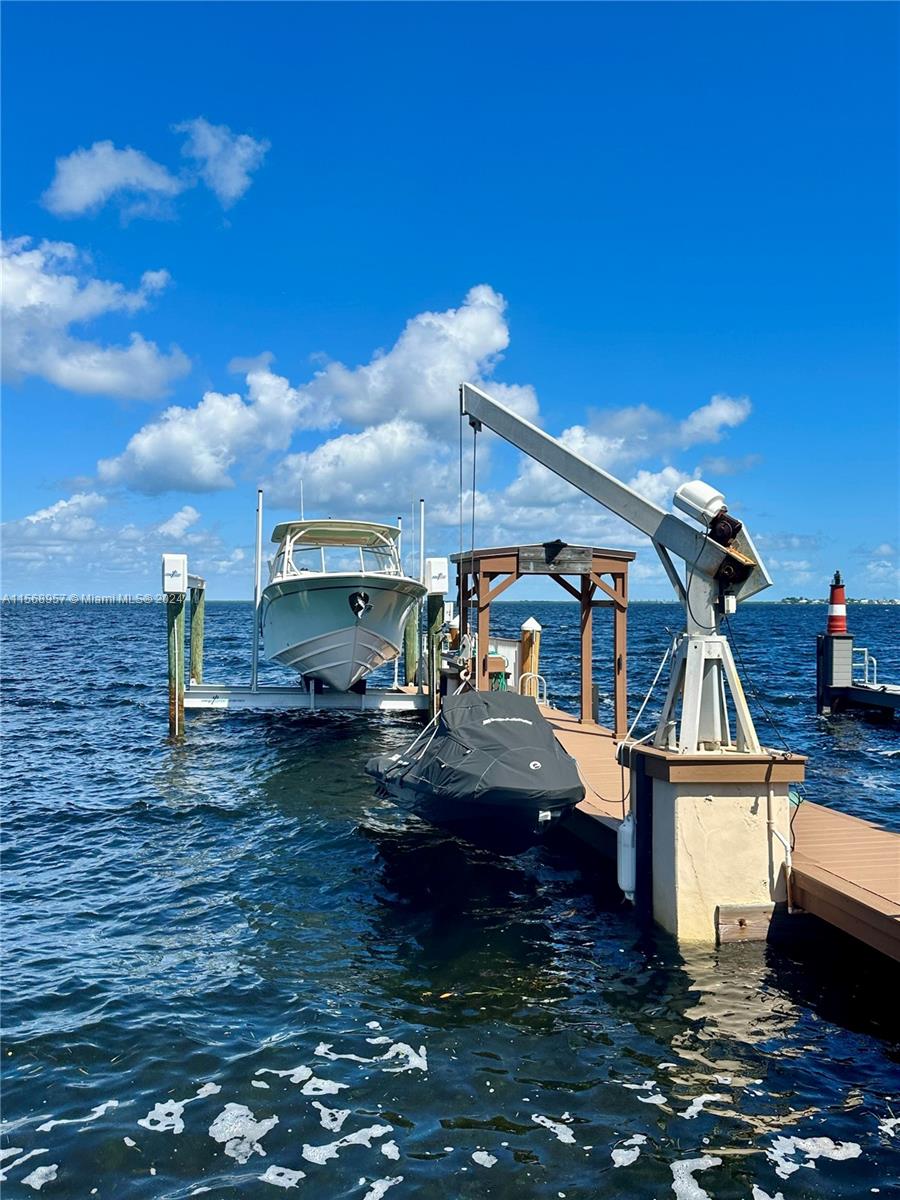 CROSS KEY WATERWAYS EST S - Residential