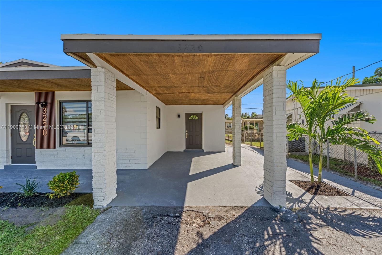 3220 NW 16th St