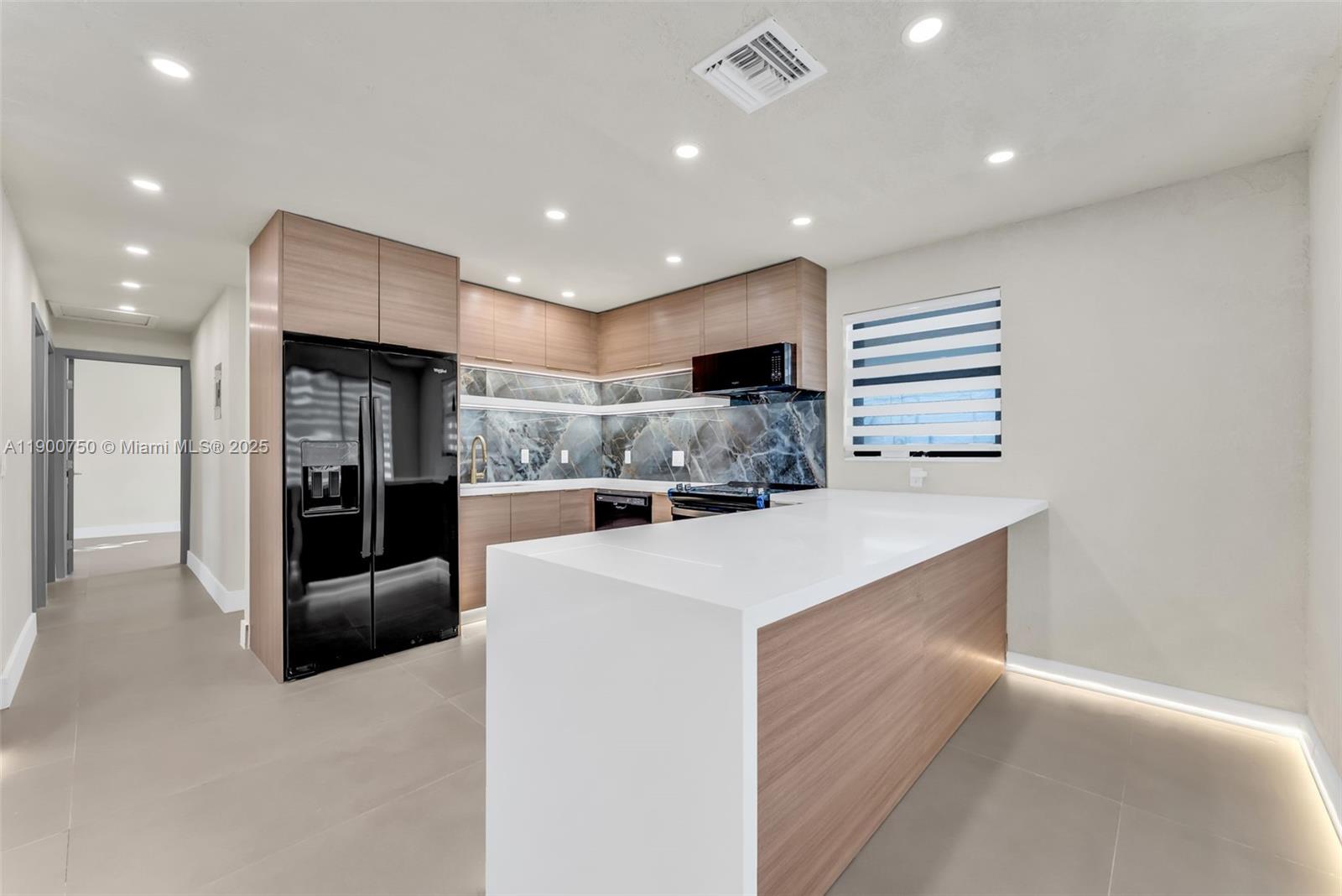 3220 NW 16th St