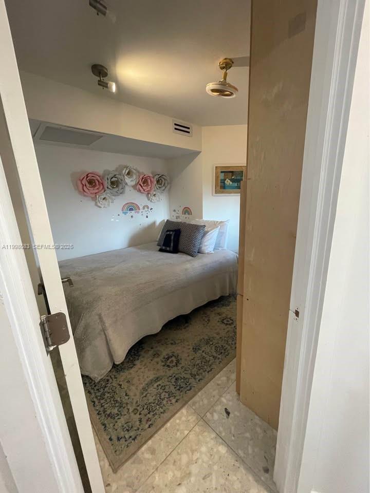 SEASONS CONDO - Residential Lease