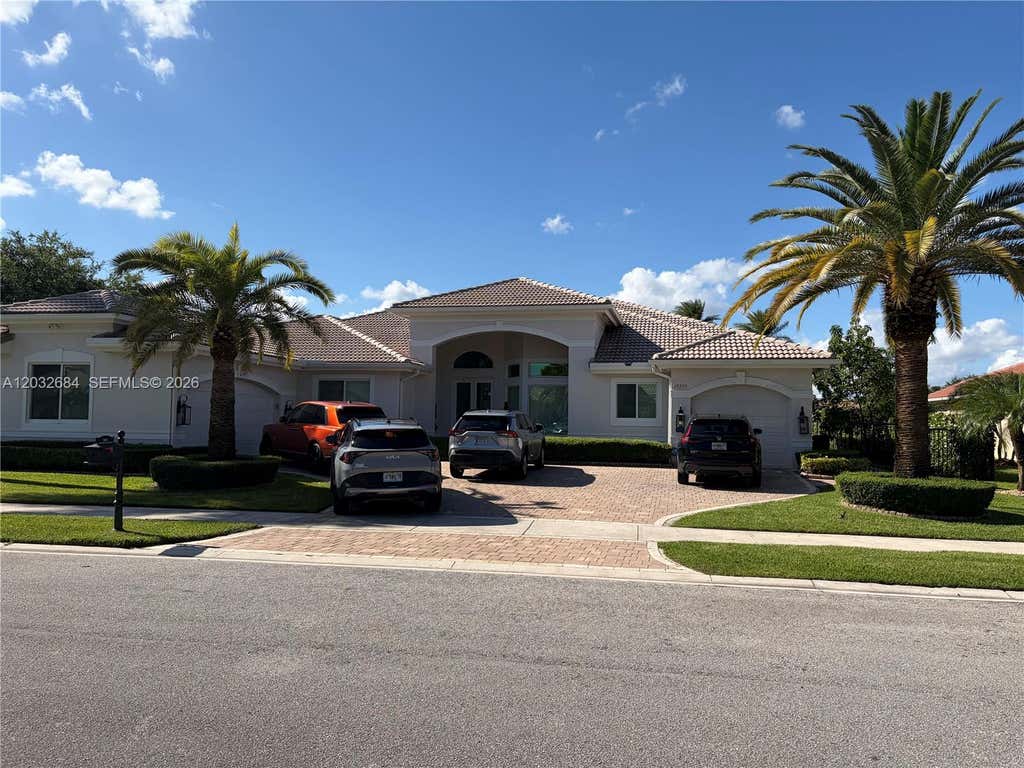 Photo of 15253 SW 40th St #0, Davie, FL 33331 (MLS # A12032684)