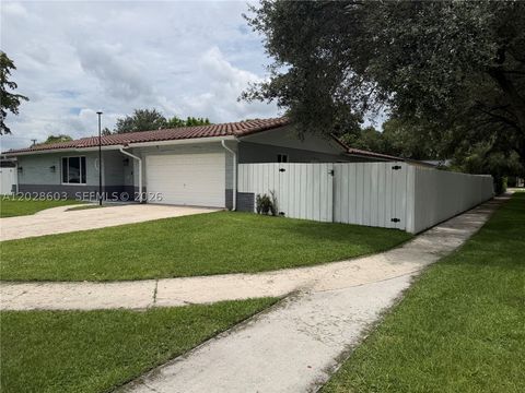 Photo of 491 NW 45th Ter, Plantation, FL 33317 (MLS # A12028603)