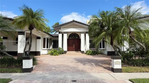 2075 Arch Creek Dr 2075 North Miami FL 33181