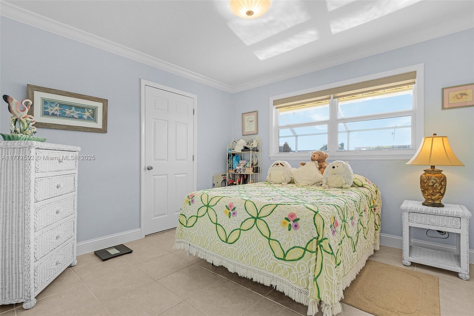 ISLAND HARBORS - Residential Income