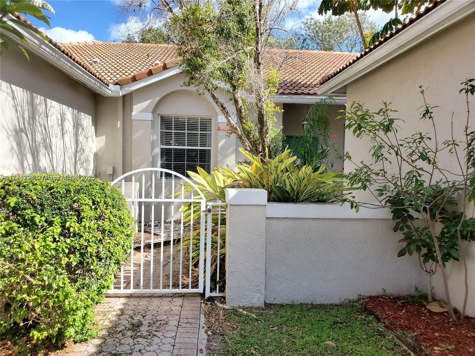 Property for Sale at 2590 E Aragon Blvd 2, Sunrise, Miami-Dade County, Florida - Bedrooms: 2 
Bathrooms: 2  - $430,000