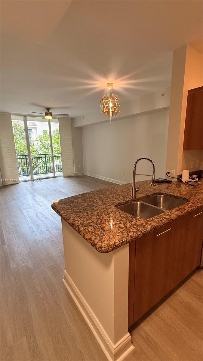 VERANDA CONDO - Residential
