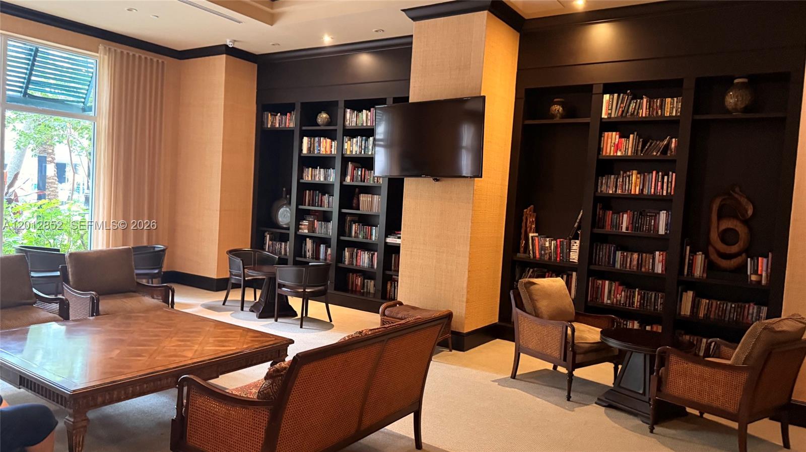 VERANDA CONDO - Residential