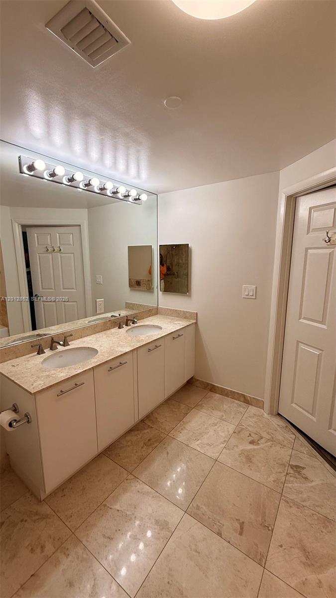 VERANDA CONDO - Residential