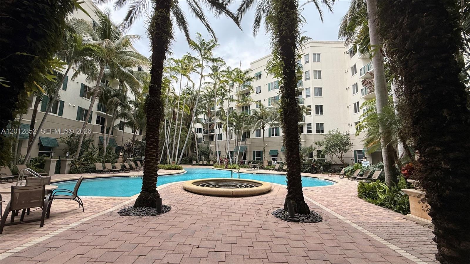 VERANDA CONDO - Residential