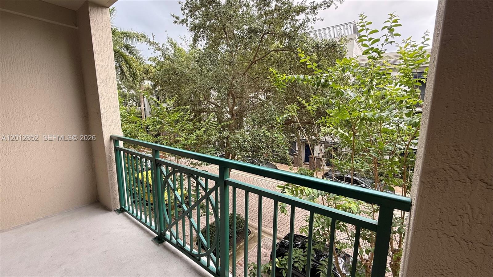 VERANDA CONDO - Residential