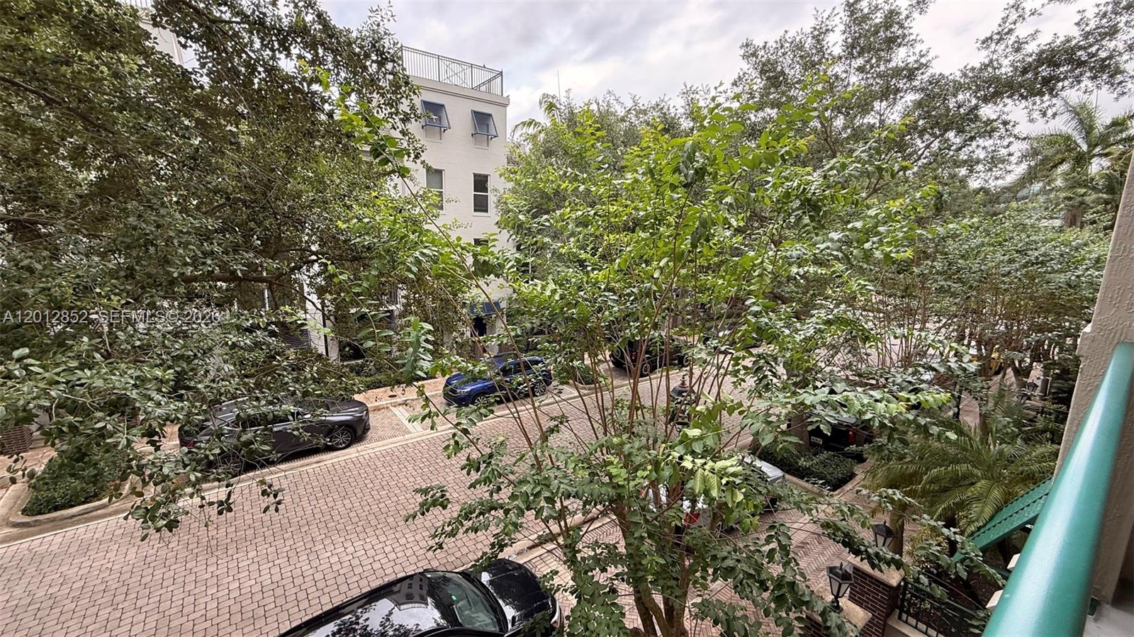 VERANDA CONDO - Residential