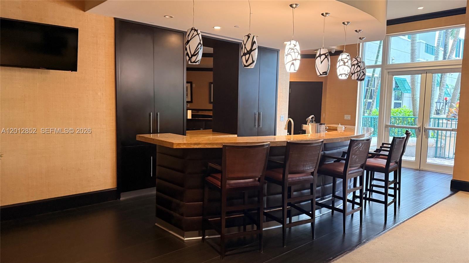 VERANDA CONDO - Residential