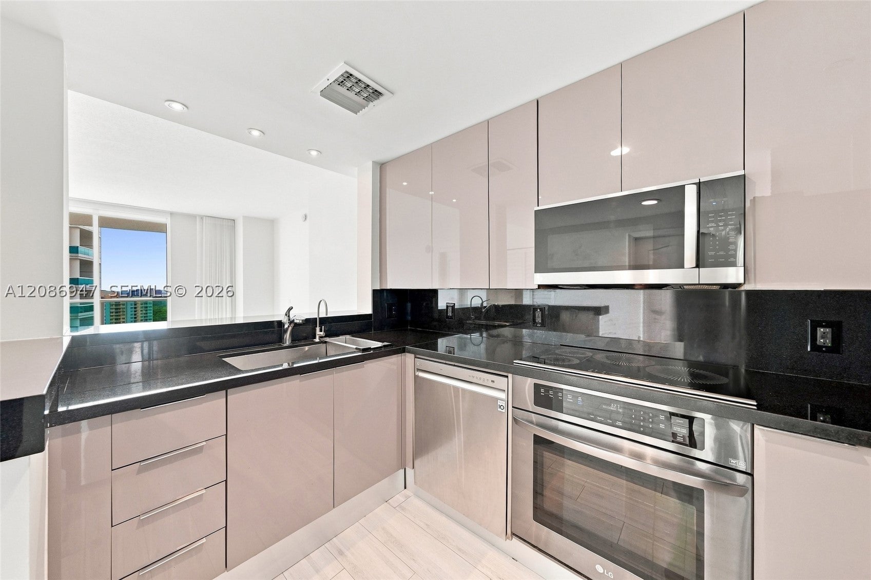 2101 Brickell Ave