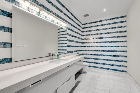 Tiny photo for 6300 SW 126th St, Pinecrest, FL 33156 (MLS # A11976997)