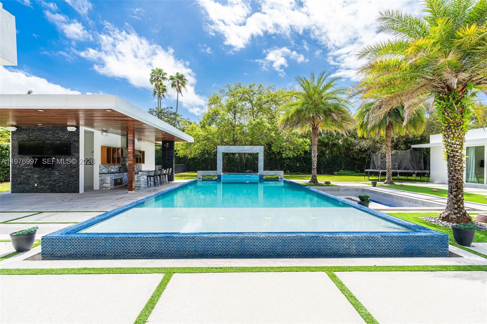 RIDGELINE ESTATES - Residential