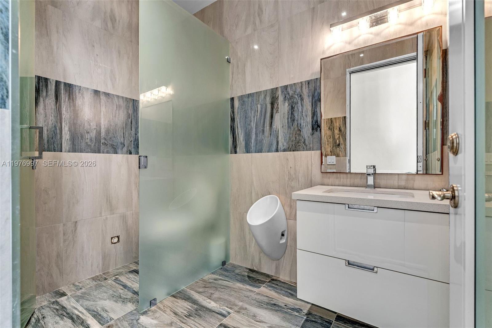 RIDGELINE ESTATES - Residential