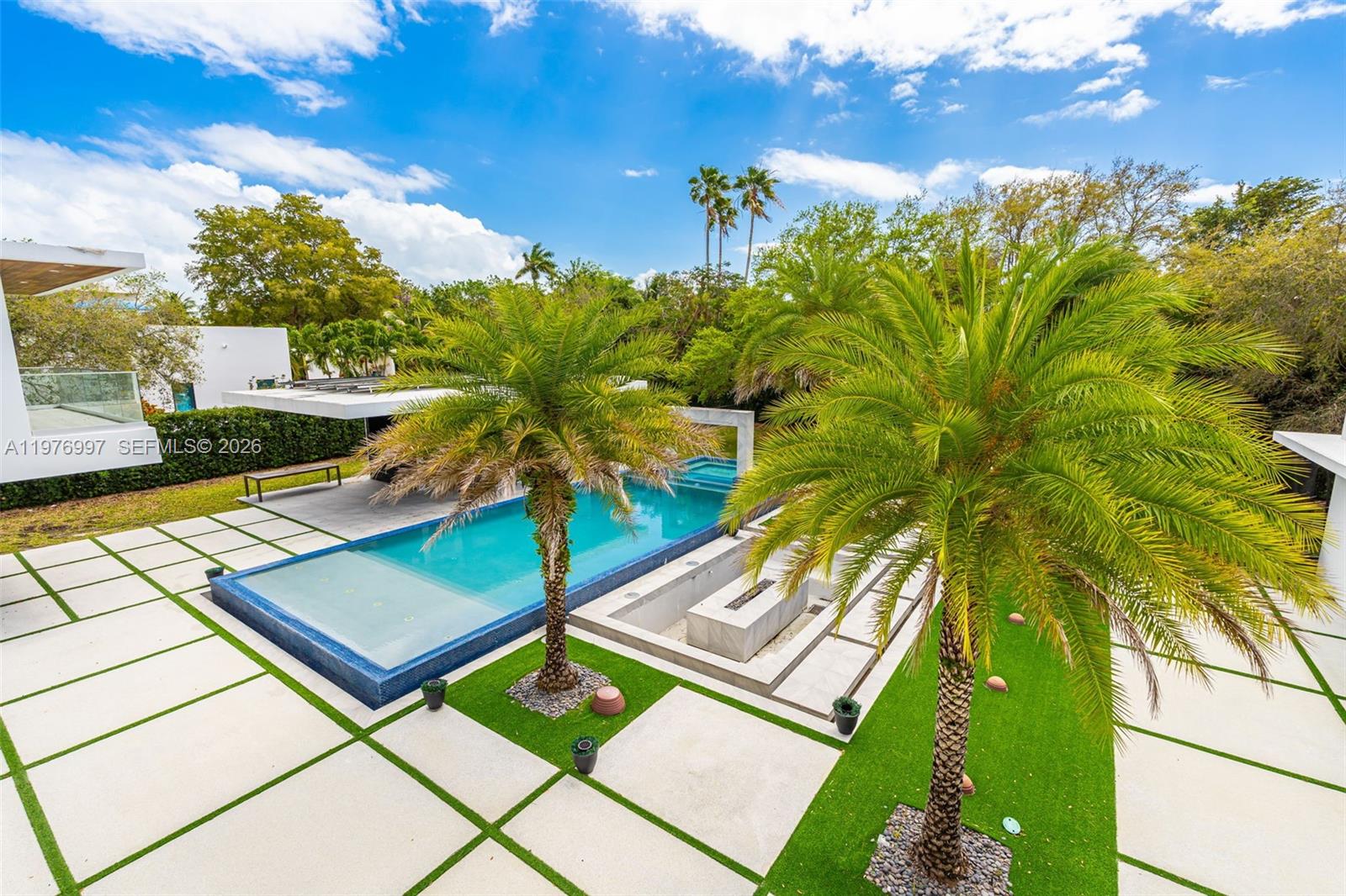 RIDGELINE ESTATES - Residential