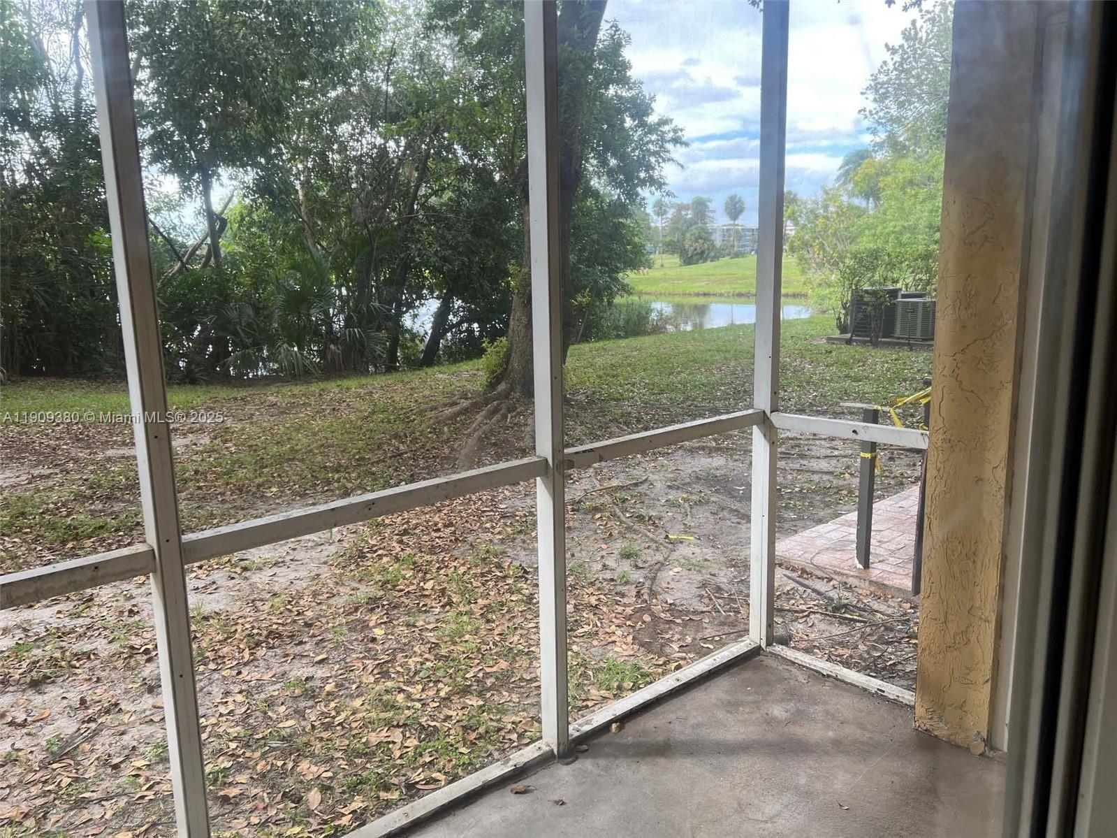 WINDWARD LAKES CONDO - Residential Lease